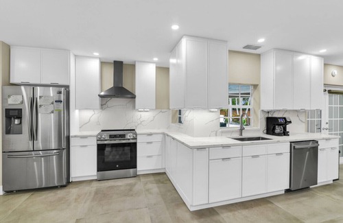 Boca Raton House | Entire House Villa Boca 4 Bedroom, 3 Bathroom W/Pool and Grill
