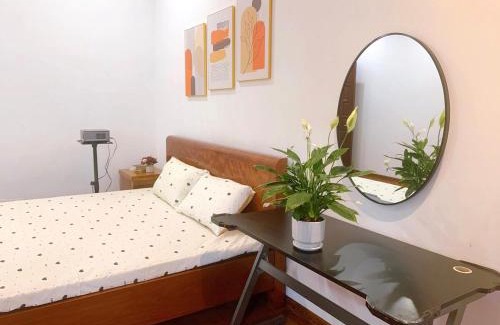 Nhat Tan Apartment | Entire house with 4 nice rooms-1km to West Lake