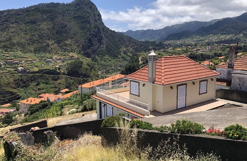 Faial House | Entire house with astonishing mountain and ocean view.