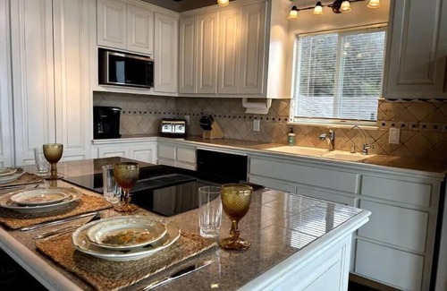 Clear Lake House | Entire Lake Front home on Beautiful Clearlake with Private Dock! See Pics!