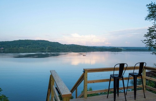 Newport Cottage | Entire Lake House on Lake Memphremagog, dead end RD, private. 30 min to Jay Peak
