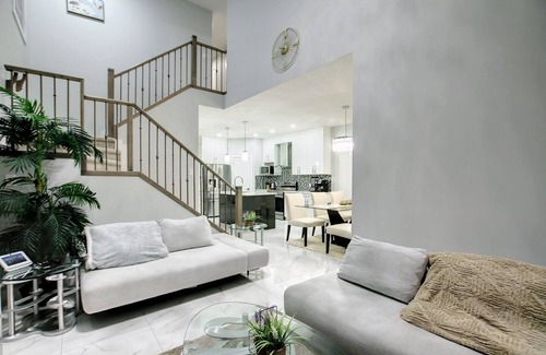 Beaumont House | Entire Luxury 4-Bedroom Home with Indoor Fireplace- Near YEG Airport