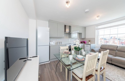 Reading Apartment | Entire luxury flat, Reading centre