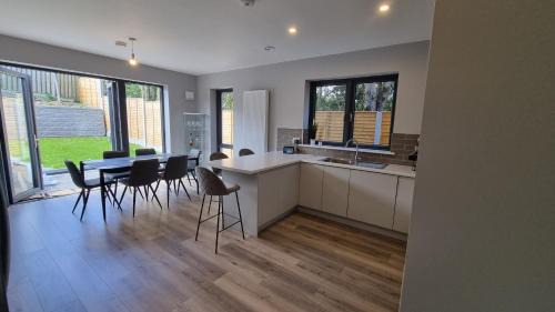 Wicklow House | Entire Modern Home with seaview and parking