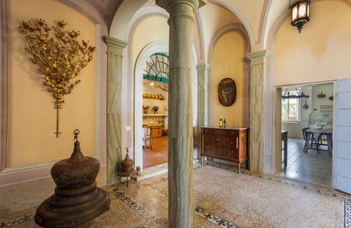 Colli del Tronto House | Entire Private Floor in an 1800s Frescoed Villa with Historic Park - Villa Mastrangelo