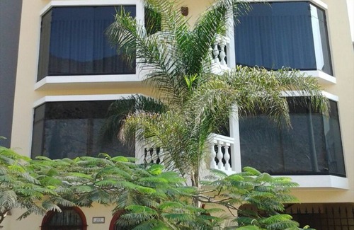 Santiago de Surco Condo | Entire Studio-Apartment De Luxe