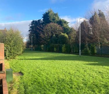 Dublin Villa | Entire Terraced two story redbrick house with parking in secluded cul de sac