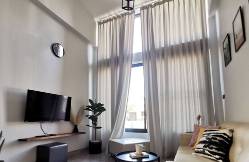 Kanchanaburi House | EntireHome 180m2 10 mins to RiverKwaeBridge Old City