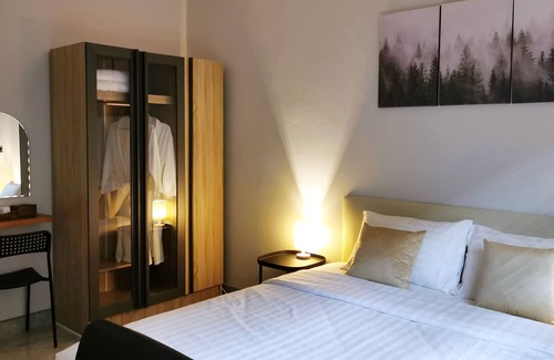 Kanchanaburi House | EntireHome 180m2 10 mins to RiverKwaeBridge Old City