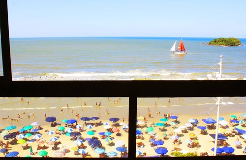 Centro Apartment | Entirely Opposite to The Sea/Av Atlântica with WI-FI