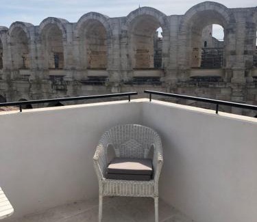 Arles City Centre Apartment | Entre les Arènes et la Major