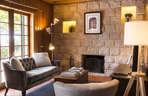 Malveira da Serra Villa | Entre Rochas Pool House by The Getaway Collection