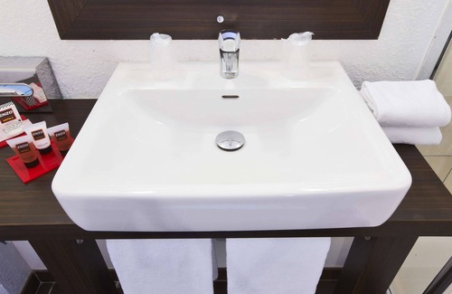 Tinqueux Hotel | Enzo Hotels Reims Tinqueux By Kyriad Direct