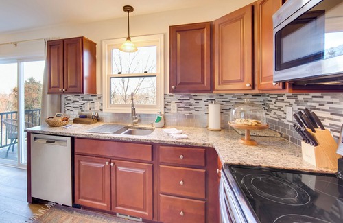 Ephrata House | Ephrata Rental Townhome w/ Balcony!