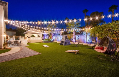 Spring Valley Villa | Epic 7BR 5.5BA themed Villa - Experience the Vegas Royale 14 min to strip