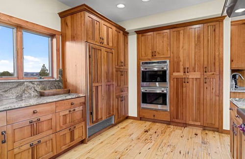 Panguitch Cabin | Epic Bryce Lodge Spa, Views & High-End Comfort | Great for Groups!