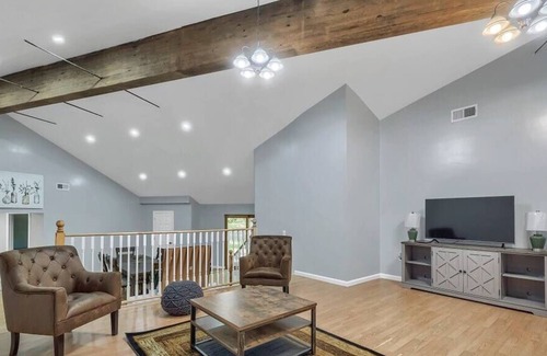 Chester Villa | Epic Cottage with Huge Garden - Sleeps 16!