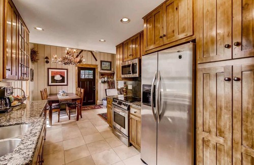 Dillon House | Epic Lake and Mountain Views!