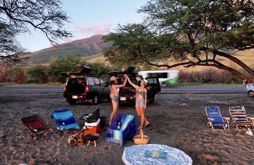 Kahului House | Epic Maui Camping - SUV + camping gear - Adventure on a budget