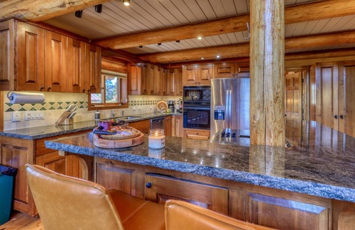 Pagosa Springs Cabin | Epic Mountain Cabin on 5 Acres, Hot Tub, Fireplace, Wildlife, Near Amenities, 5 Minutes to Town!