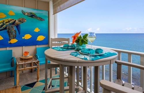 Historic Kailua Village Condo | π EPIC Oceanfront Condo at Hale Kona Kai #403, TOP FLOOR, ELEVATOR, CENTRAL AC π¬
