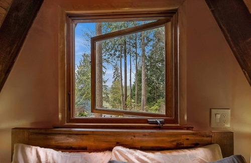 Jordan Road-Canyon Creek House | Epic view A-frame - Hot-tub, Firepit & Fireplace