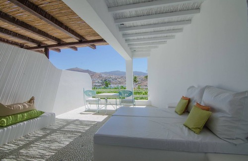 Ios Town Villa | Equisite Ios Suite | Superior Suite.