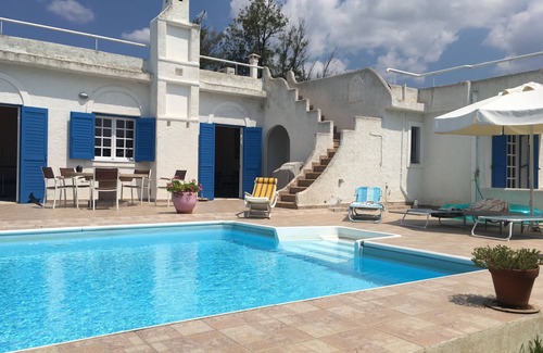 Eretria Villa | Eretria: Large villa with pool near the sea
