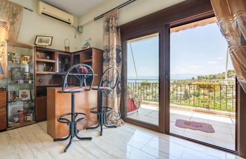 Eretria Apartment | Eretria Seaview Retreat with Balcony & Style
