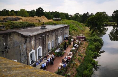 Puurs-Sint-Amands Bed & Breakfast | Erfgoedlogies Fort Liezele