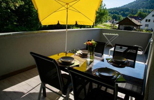 Baden-Baden Apartment | Erholung an den Wasserfällen - Ferienwohnung in Baden-Baden - Stilvolles Apartment mit Terrasse, Parkplatz & ruhiger Lage