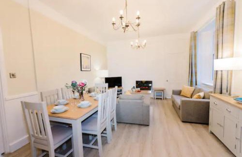 Birnam House | Erigmore Spa Cottage - A cosy cottage located in a countryside park with WIFI and access to swimming pool