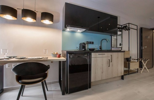 Monastiraki Apartment | Ermou Monastiraki Acropolis View