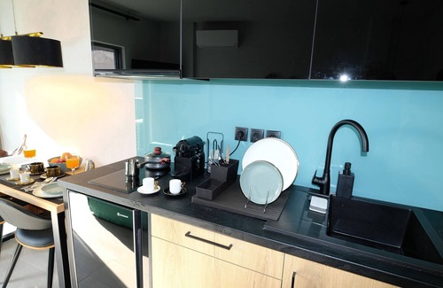 Monastiraki Apartment | Ermou Monastiraki Acropolis View