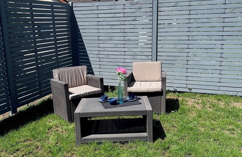 Dettingen an der Erms Apartment | Ermstalsuite - Spacious vacation apartment with a large garden in great surroundings.