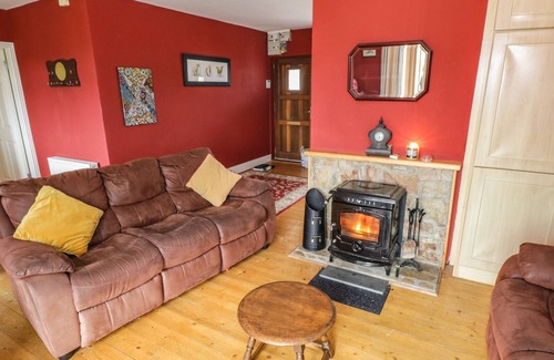 Ballyconneely Cottage | ERRISBEG, pet friendly in Ballyconneely, County Galway