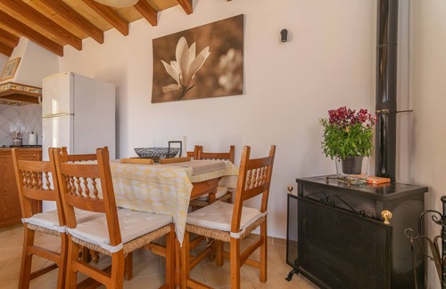 Fornalutx Villa | Es Coll D'en Pastor - Three Bedroom Villa, Sleeps 6