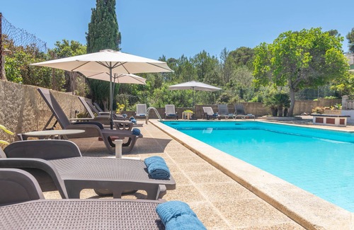 Es Carregador House | ES PINS - Nice flat with shared pool and very close to the beach. Free WiFi.