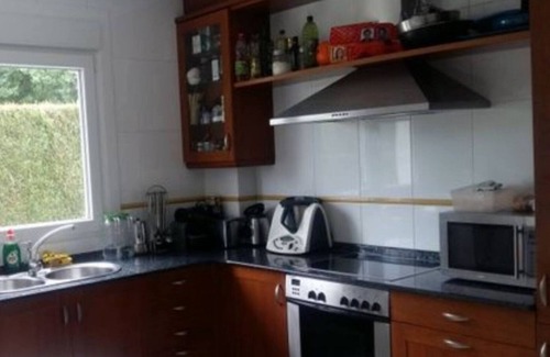 Teo Ski Chalet | Charming 4-bedroom chalet with WiFi, swimming pool and gim in Poboa, Spain