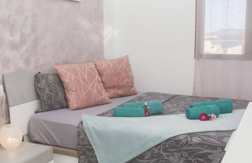 S'Illot-Cala Morlanda Apartment | SMILE APARTMENT WITH SEA VIEWS IN S'ILLOT 5 MINUTES FROM THE BEACH