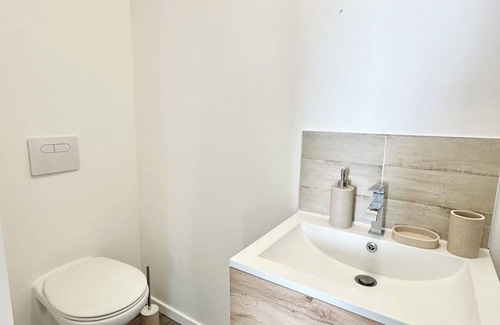 Queven Apartment | Escale Douceur avec Spa Privé – Ambiance Bohème