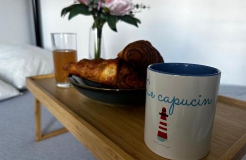 Cayeux-sur-Mer Apartment | Escapade à 700m de la mer, parking et terrasse le capucin
