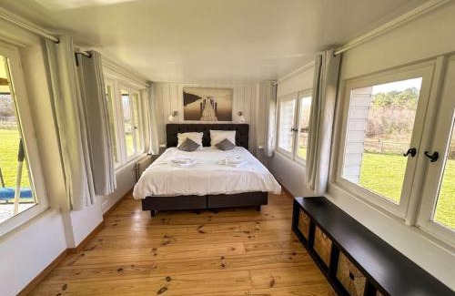 Brossac Villa | Escapade isolée dans les bois, piscine & étangs