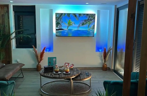 Loon-Plage House | Escapade Zen Oasis Tropicale & Spa Privatif