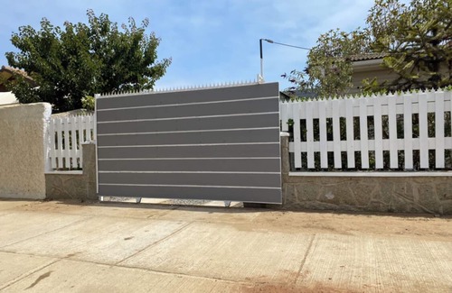 Algarrobo House | Escapate a Esta Acogedora Mini-casa Totalmente Equipada Para 2 en El Canelo