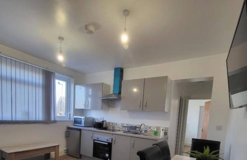 Patchway Apartment | Escape, 2 Bedrooms Apartment