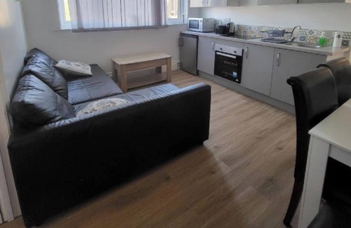 Patchway Apartment | Escape, 2 Bedrooms Apartment