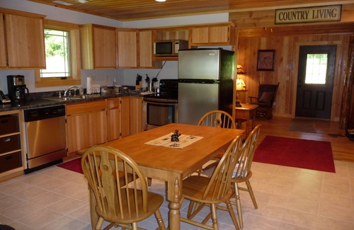 Latham Cabin | Escape from reality at Dry Creek Cabin!