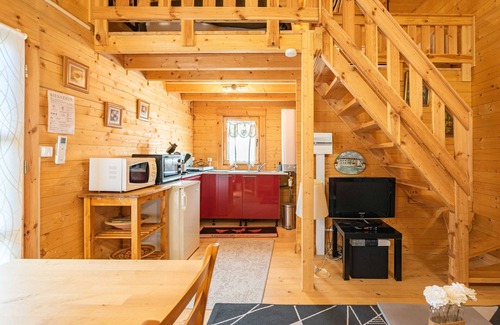 Saujon Ski Chalet | "Escape in complete serenity: Charming chalet with private pool and terrace in Saujon"