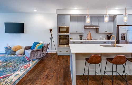 Hermitage House | Escape on Central Pike | 20 mins from DT